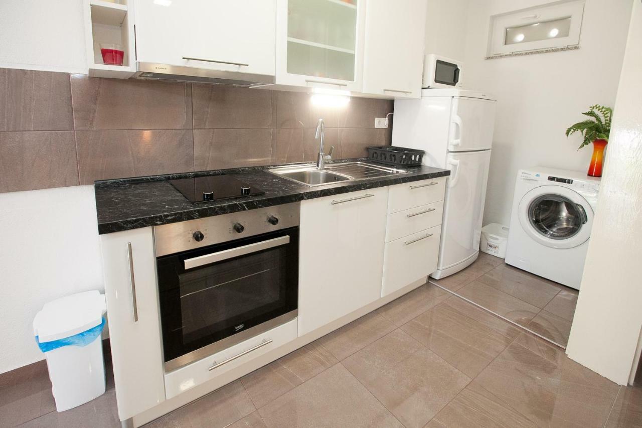 Appartement 2 *